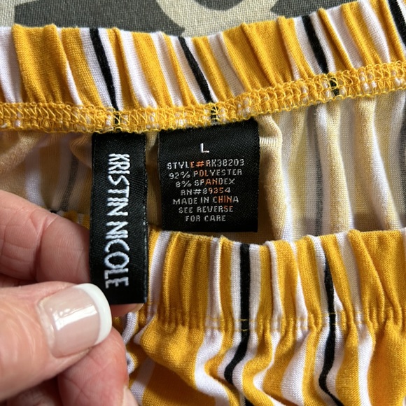 Kristen Nicole stripped off the shoulder top sz L - Picture 5 of 6